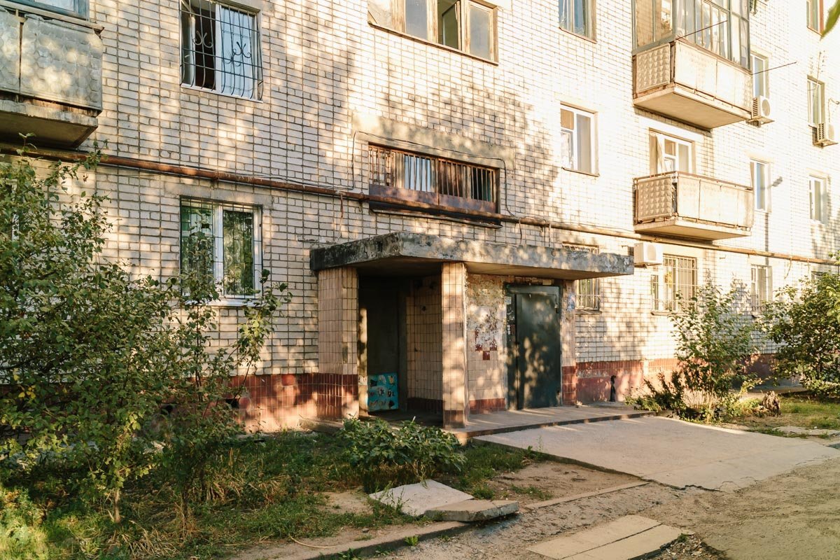 Пьяный житель Днепра запугал бывшую жену самоубийством: жильцов дома эвакуировали 1