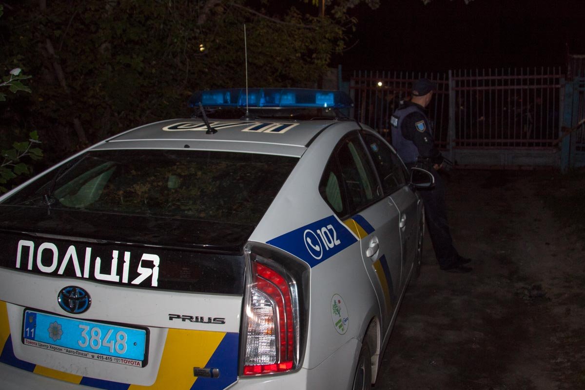 На Красном Камне неизвестные хотели захватить парковку 2