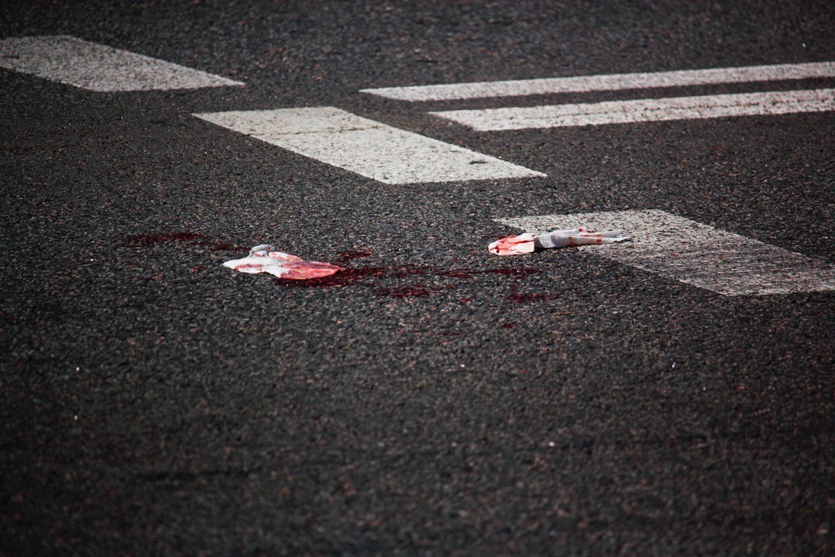 На Набережной Победы автомобиль Audi сбил мужчину и скрылся 6