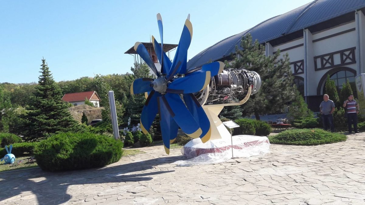 Самый большой спиннер и авиационный двигатель: на Interpipe TechFest 2017 прибыли первые экспонаты 1