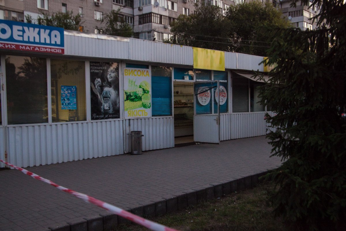 На Янтарной зарезали продавца мясного ларька 1