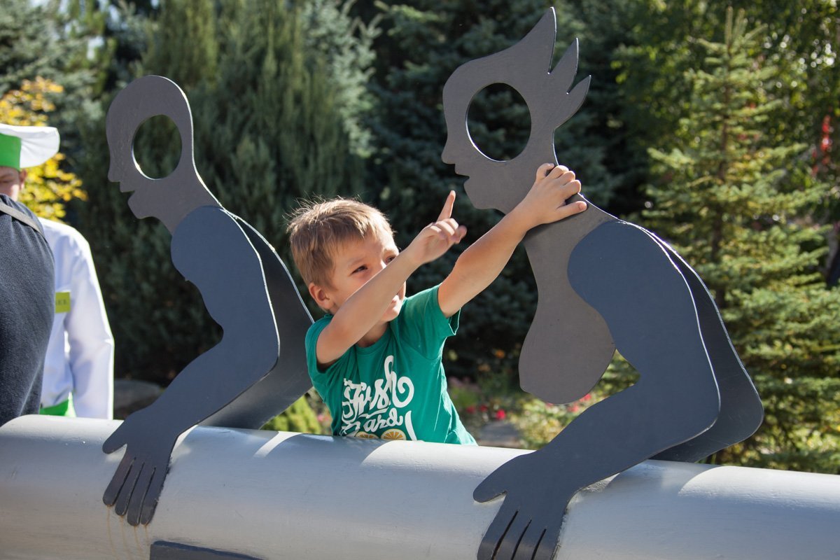 Звезда смерти, штурмовики и самый большой спиннер: как в Днепре прошел первый день Interpipe TechFest 4