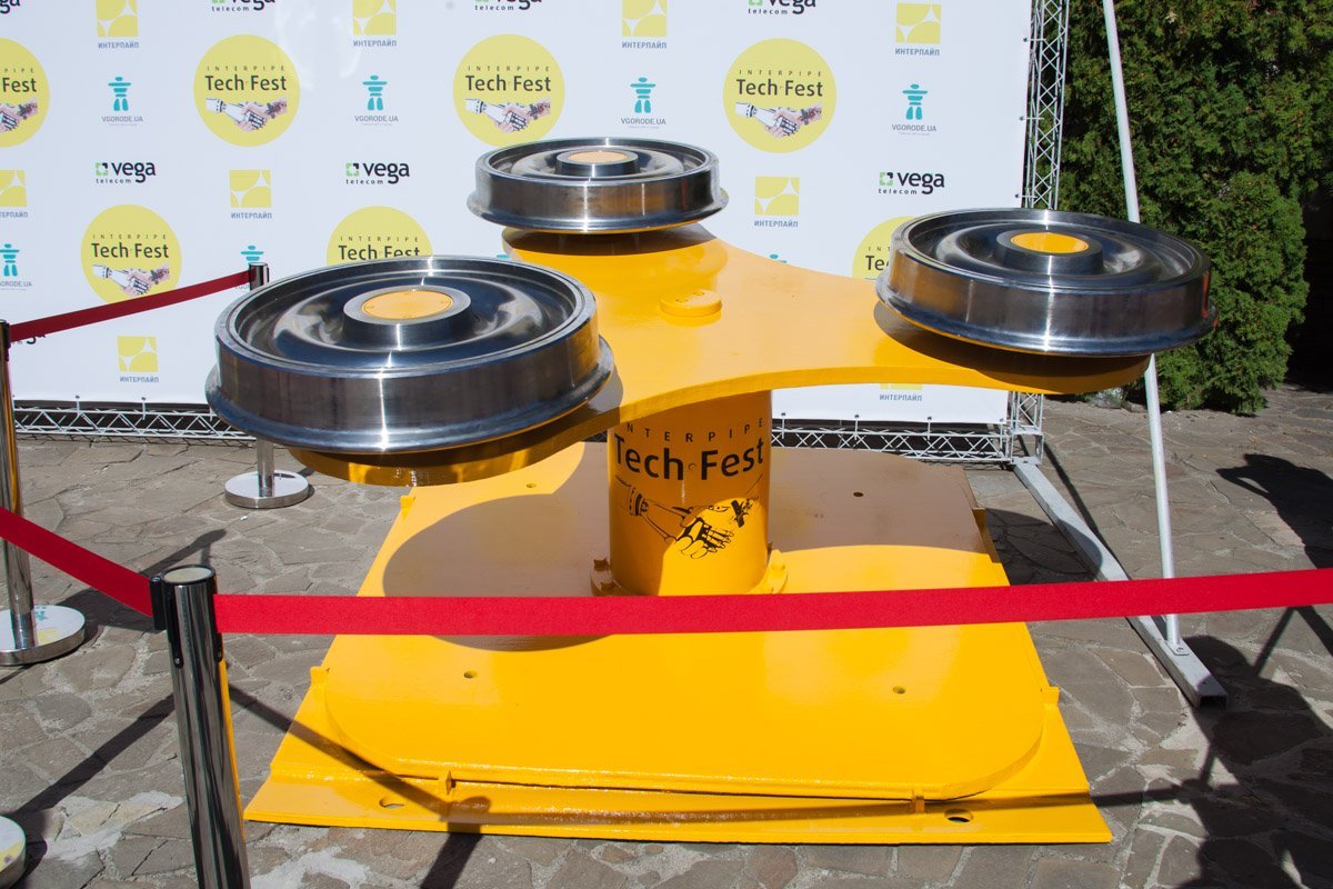 Звезда смерти, штурмовики и самый большой спиннер: как в Днепре прошел первый день Interpipe TechFest 17