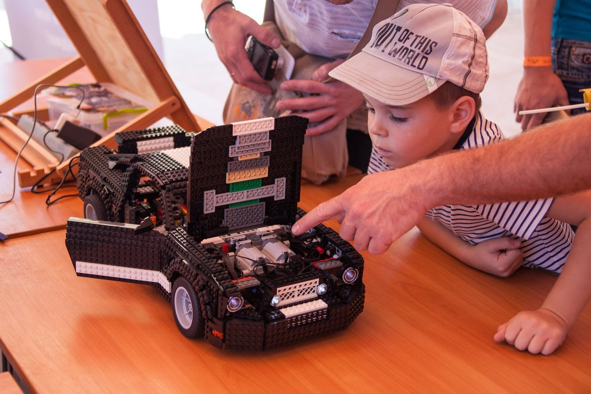 Звезда смерти, штурмовики и самый большой спиннер: как в Днепре прошел первый день Interpipe TechFest 31