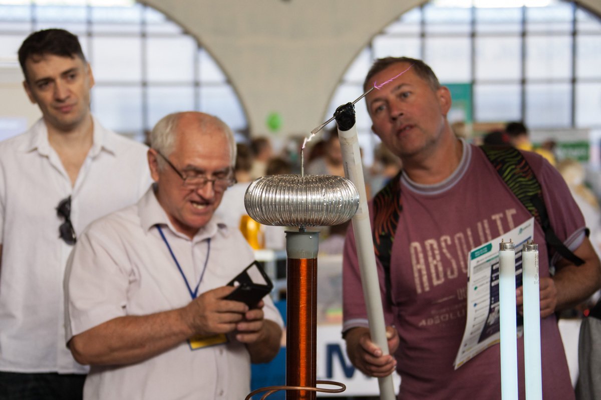 Звезда смерти, штурмовики и самый большой спиннер: как в Днепре прошел первый день Interpipe TechFest 34