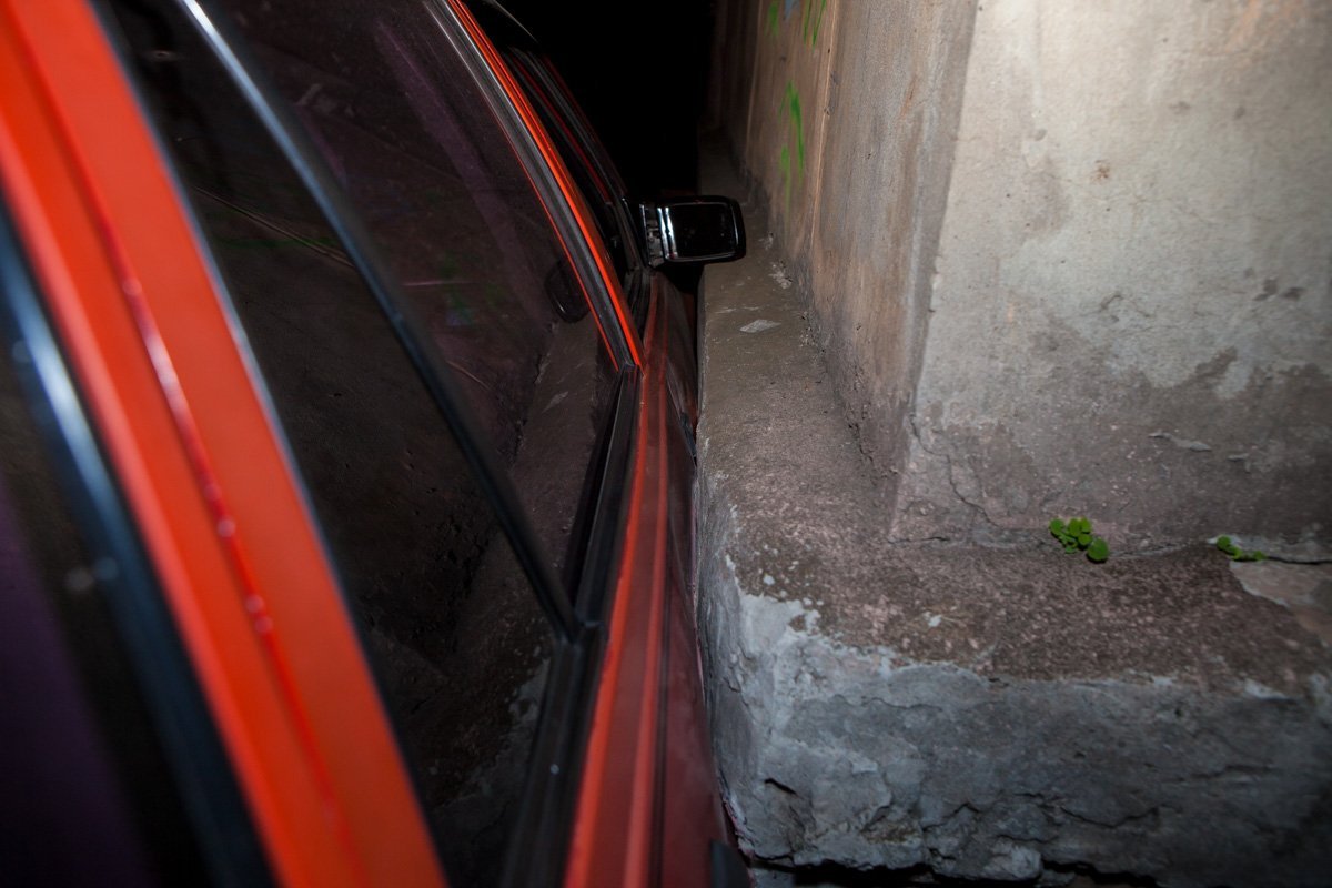 В центре Днепра пара устроила погоню, ДТП и драку с патрульными 2