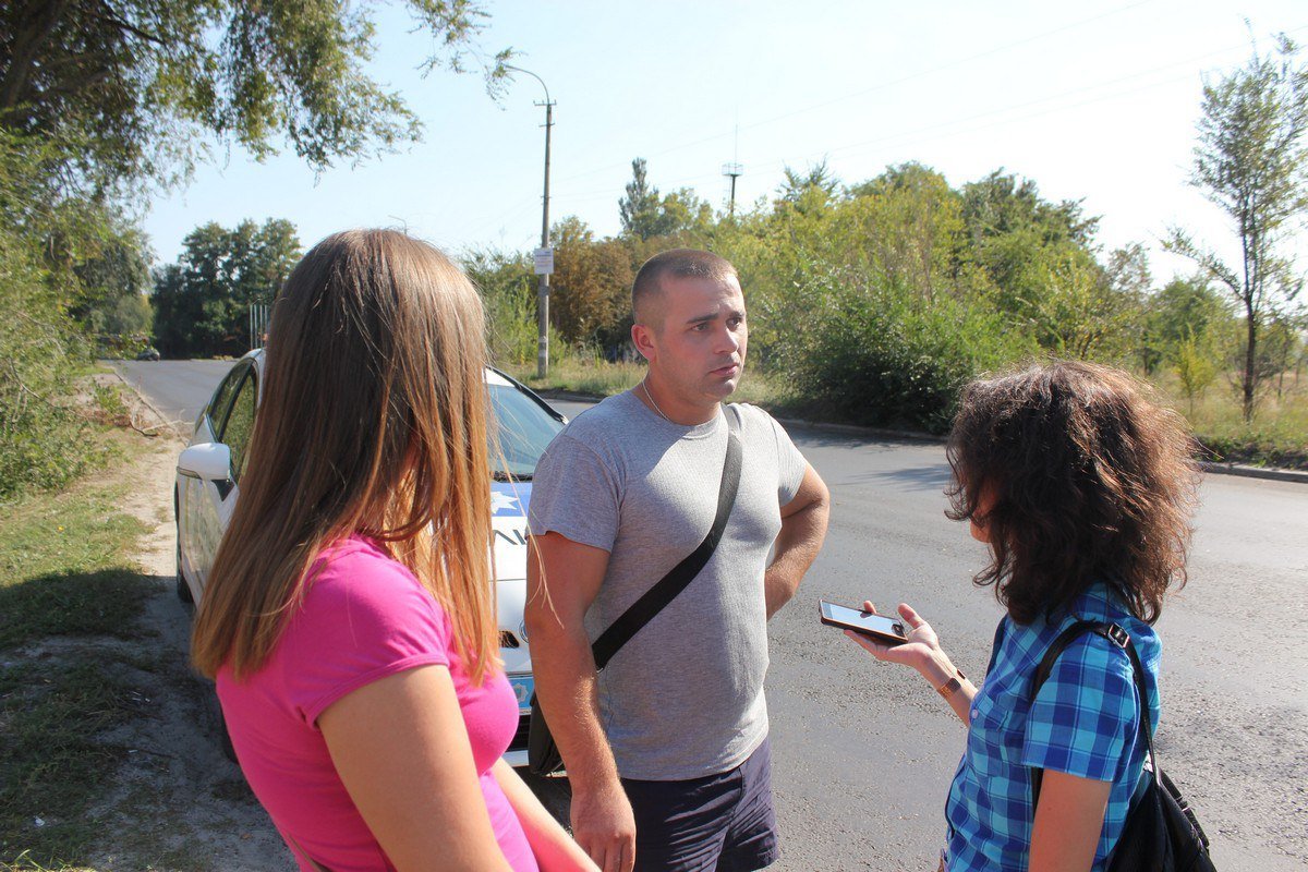 В Днепре на Хмельницкого водитель Mercedes стрелял из открытого окна 2