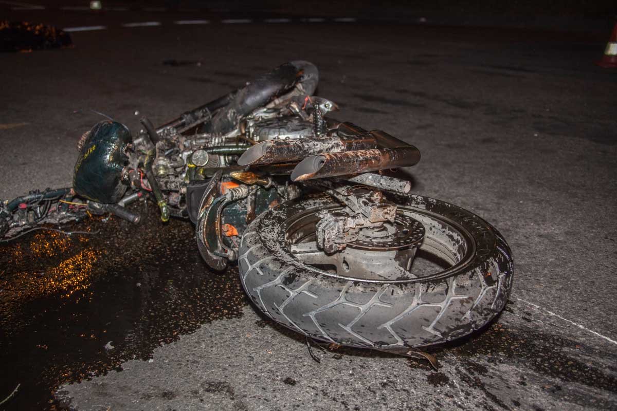 Смертельное ДТП на Шмидта: 23-летний байкер влетел в грузовик 9