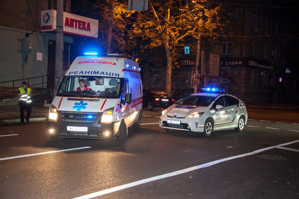 ДТП на Владимира Великого: пассажиры разбитого авто напали на журналистов 4