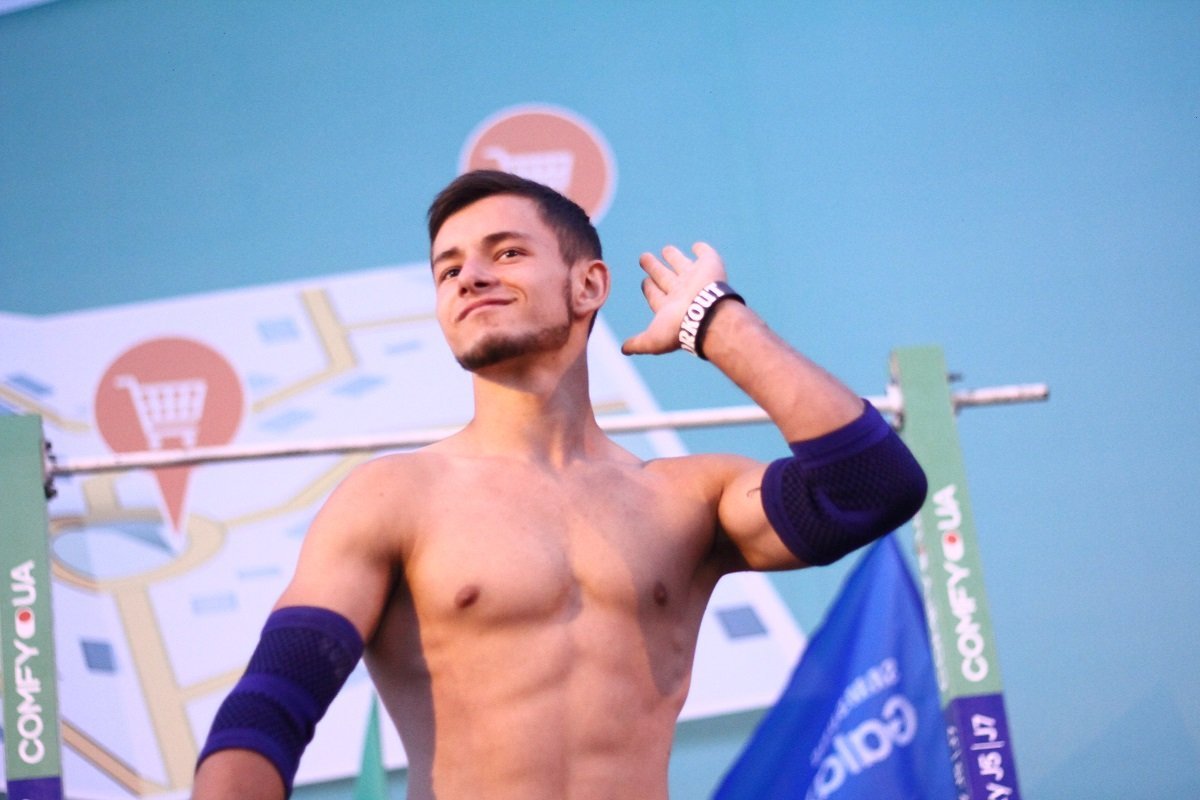 Павлоградец шокировал прохождением спортивного теста нации за 1,27 минуты и получил от Comfy суперсмартфон 1