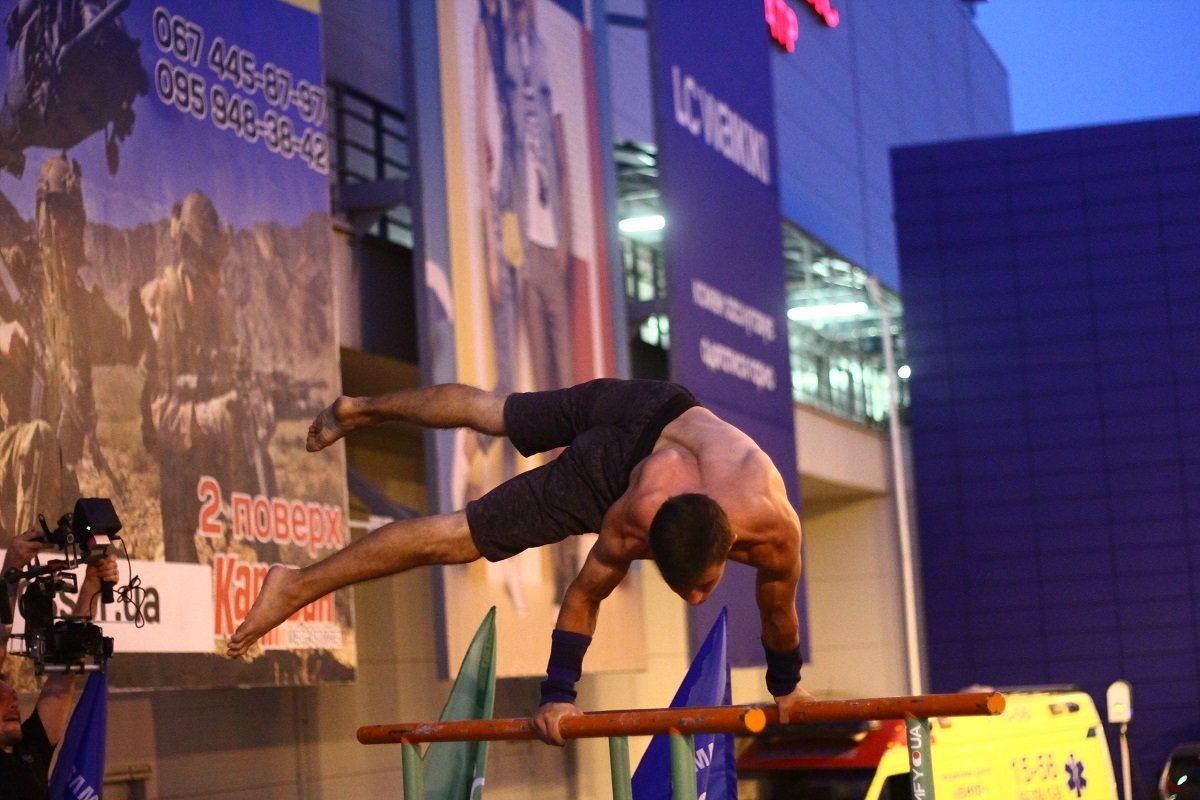 Павлоградец шокировал прохождением спортивного теста нации за 1,27 минуты и получил от Comfy суперсмартфон 8