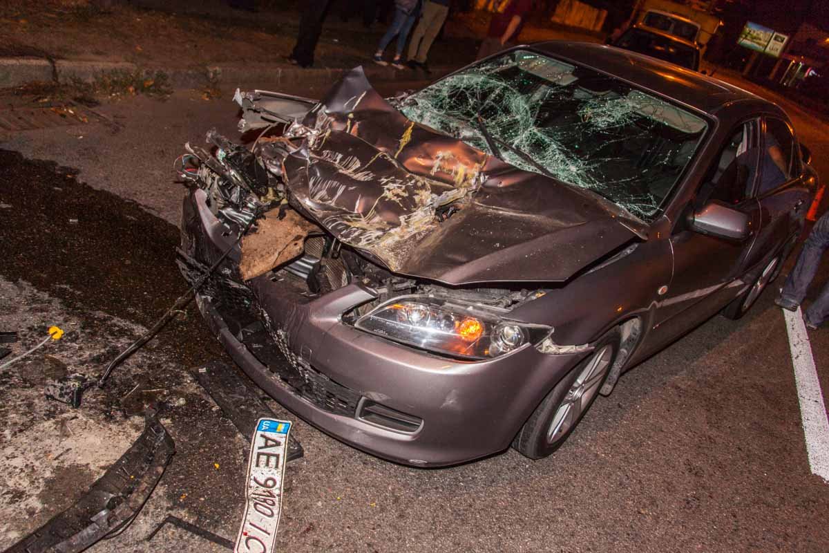 Подставной водитель и попытки бегства: на Набережной Победы произошло ДТП 2
