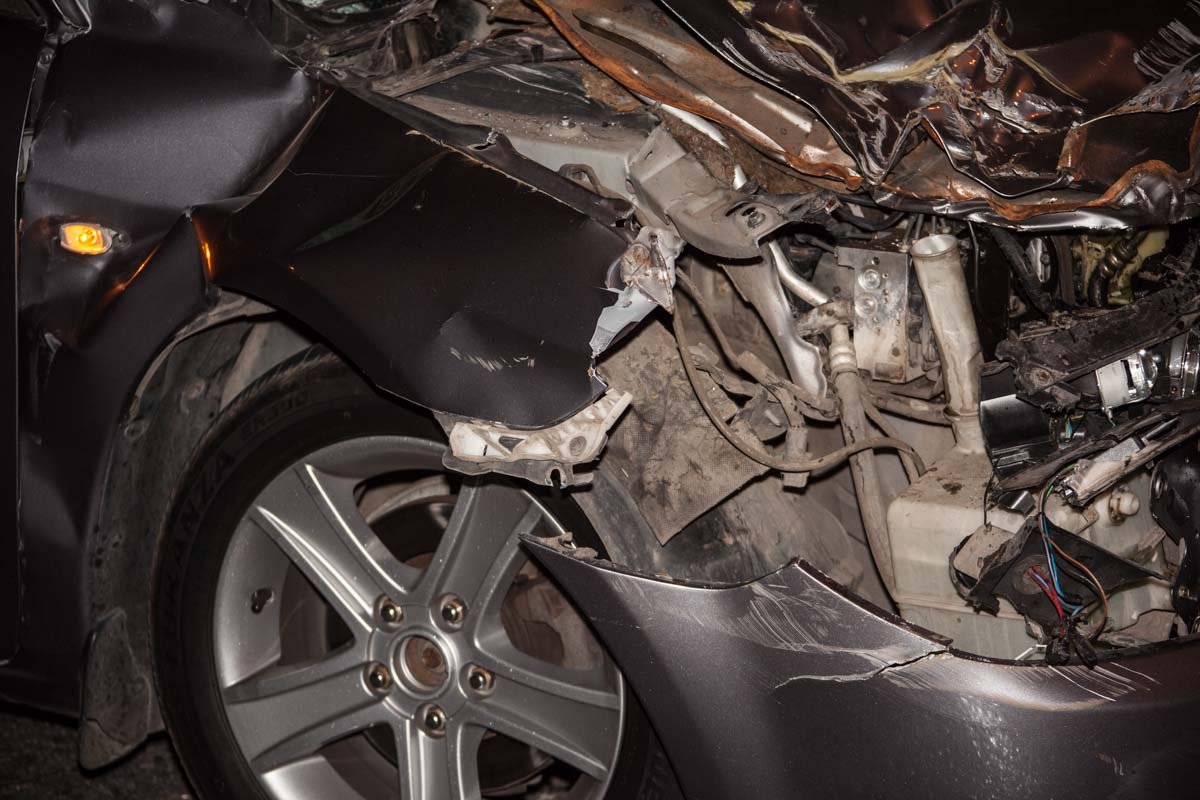 Подставной водитель и попытки бегства: на Набережной Победы произошло ДТП 5