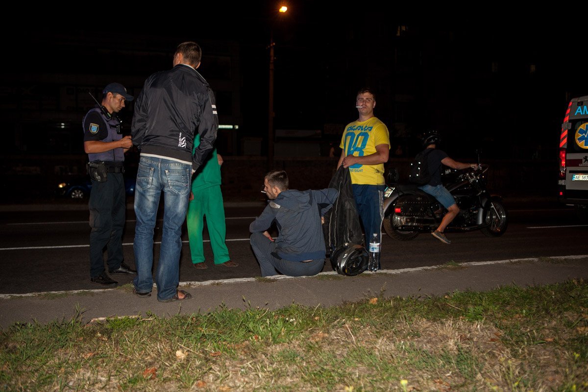 На проспекте Богдана Хмельницкого мотоцикл Kawasaki сбил женщину 2