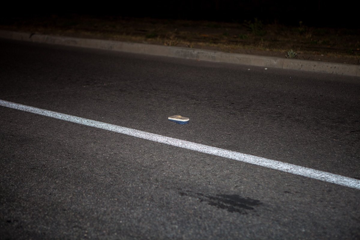 На проспекте Богдана Хмельницкого мотоцикл Kawasaki сбил женщину 9