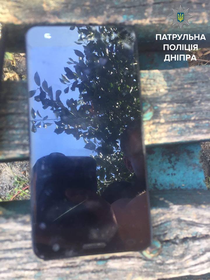 В Днепре патрульные по горячим следам задержали грабителя 2