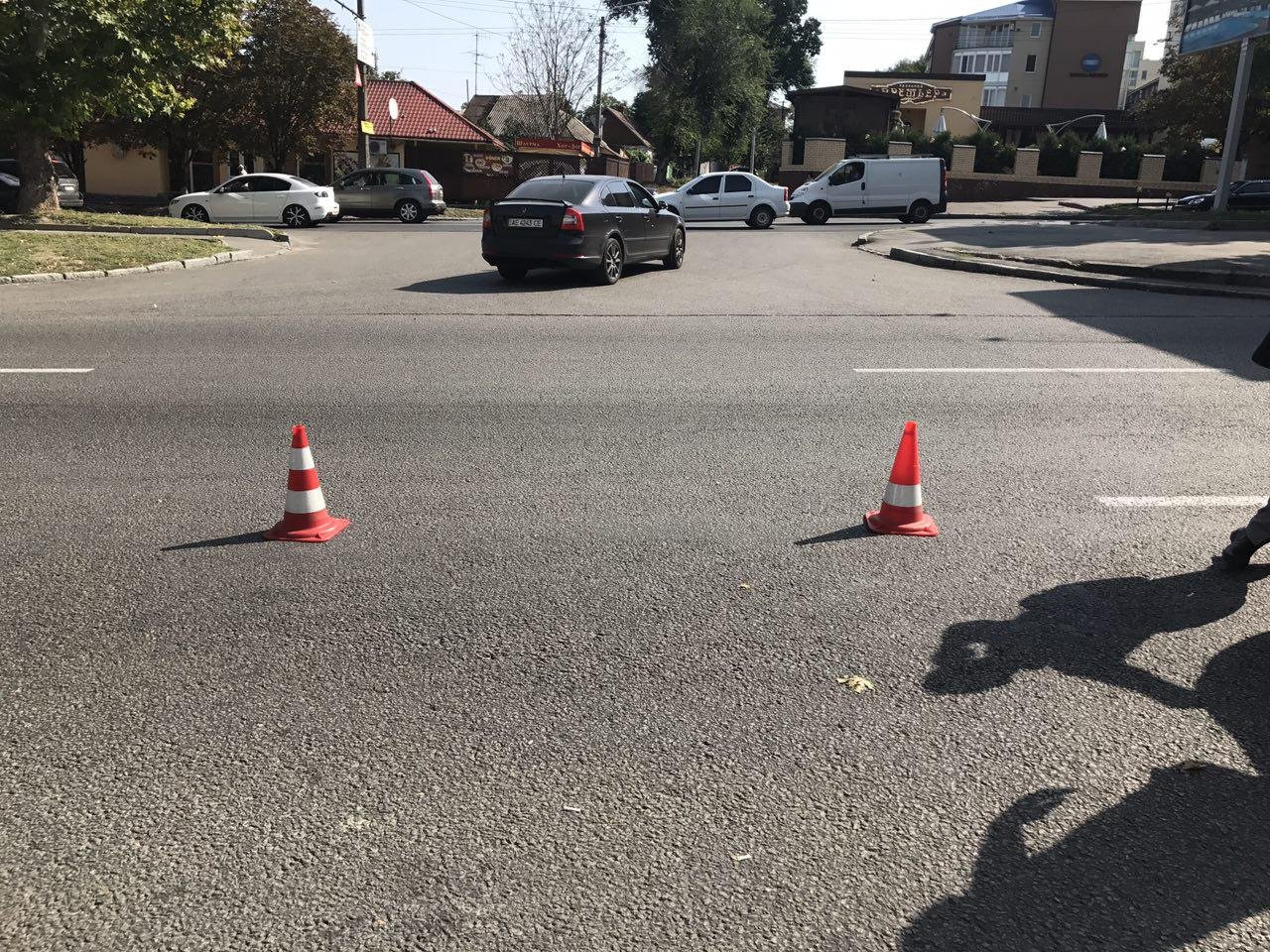 На проспекте Поля автомобиль Kia сбил женщину 1