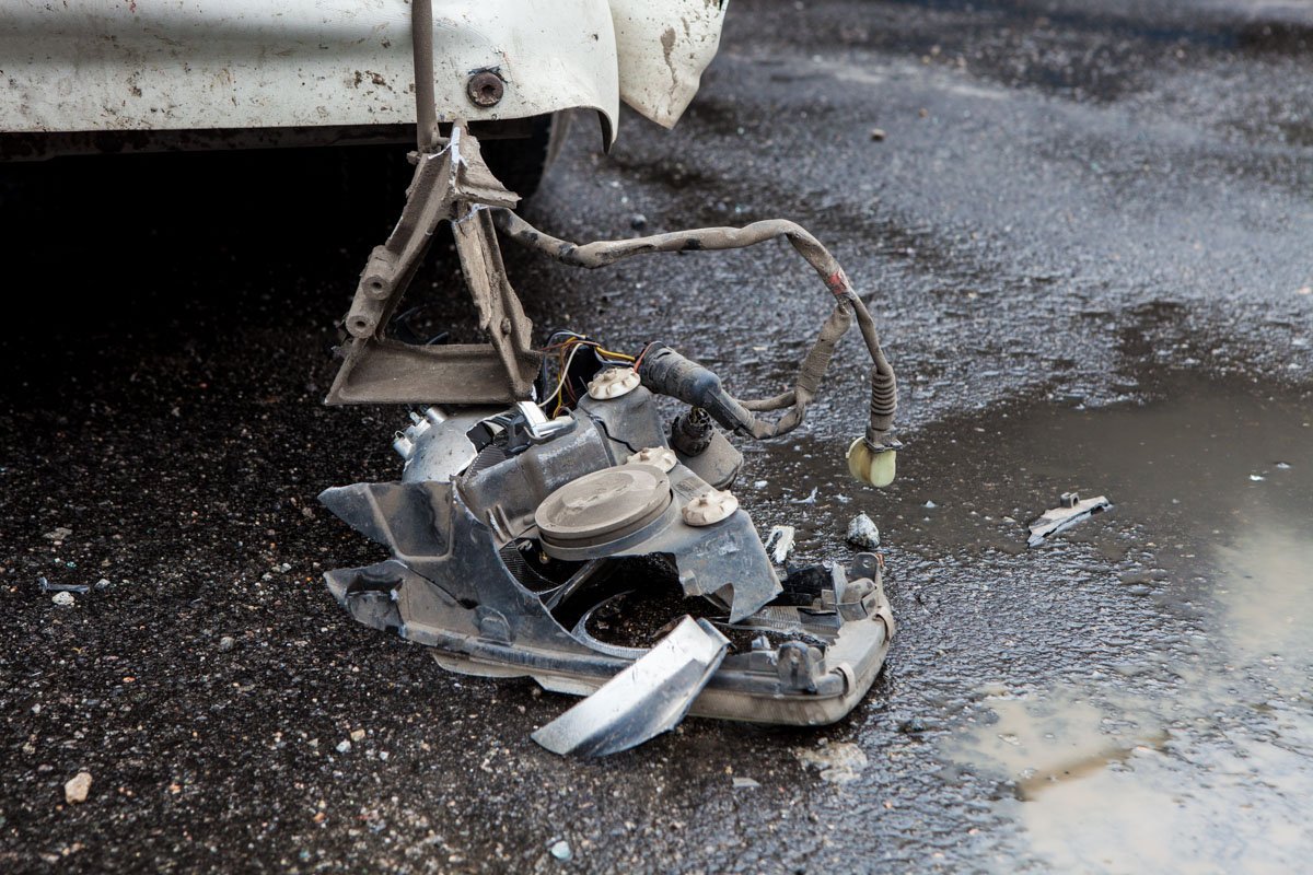 ДТП на Донецком шоссе: бензовоз перекрыл две полосы движения 4