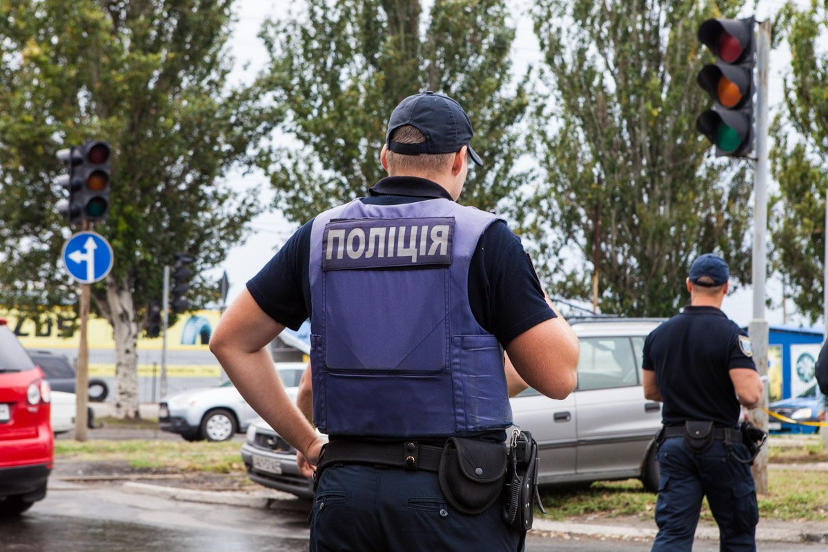 ДТП на Донецком шоссе: бензовоз перекрыл две полосы движения 5