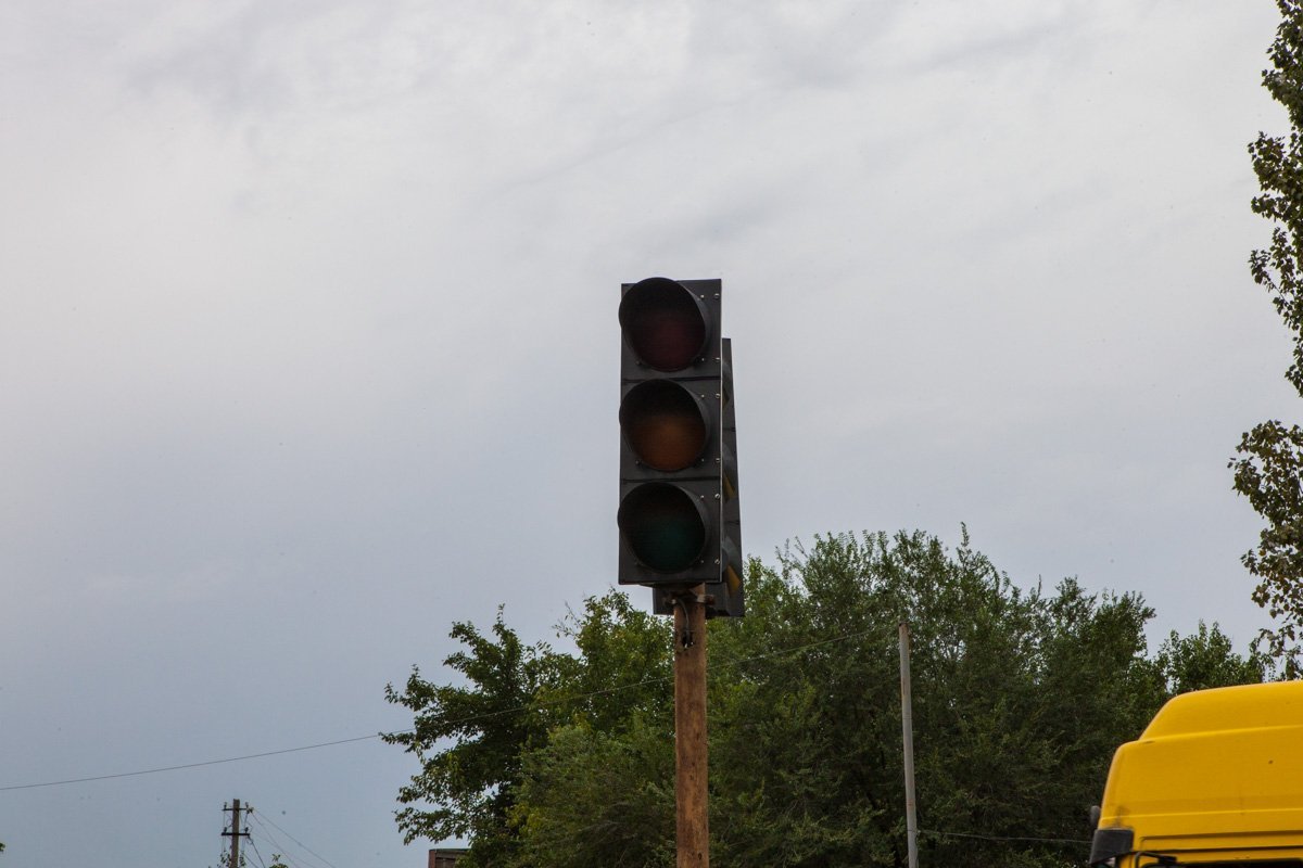 ДТП на Донецком шоссе: бензовоз перекрыл две полосы движения 6