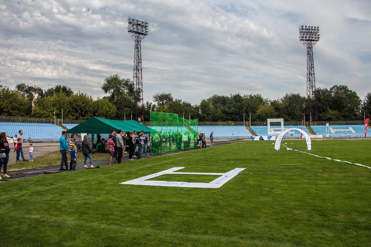 Недетское хобби: в Днепре стартовал Кубок Мира по дрон-рейсингу 3
