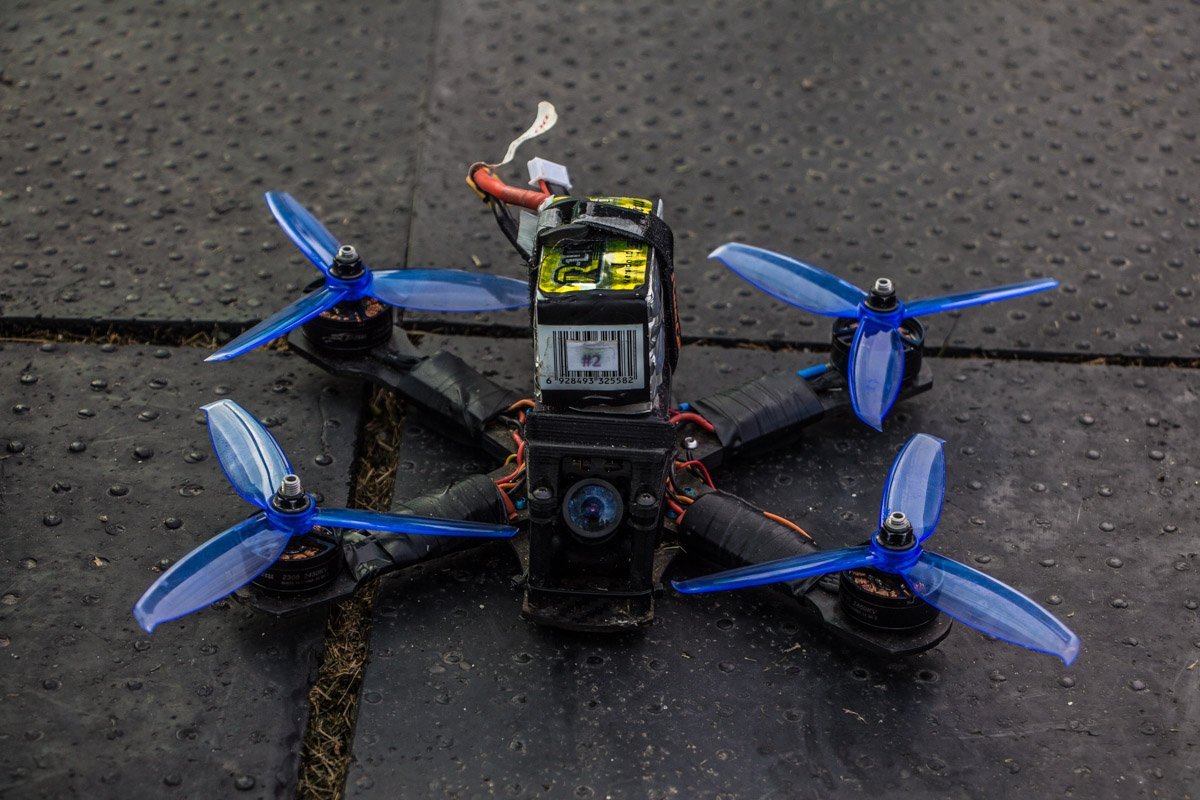 Недетское хобби: в Днепре стартовал Кубок Мира по дрон-рейсингу 9