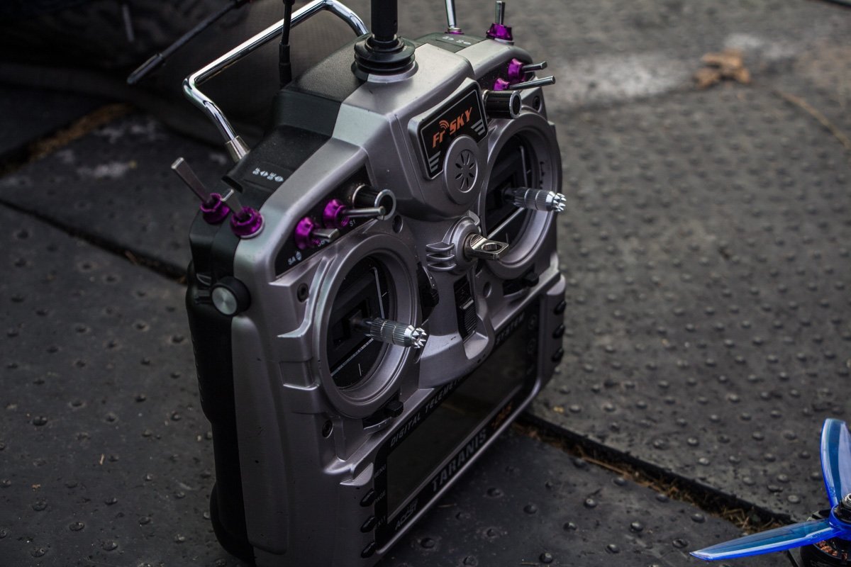 Недетское хобби: в Днепре стартовал Кубок Мира по дрон-рейсингу 10