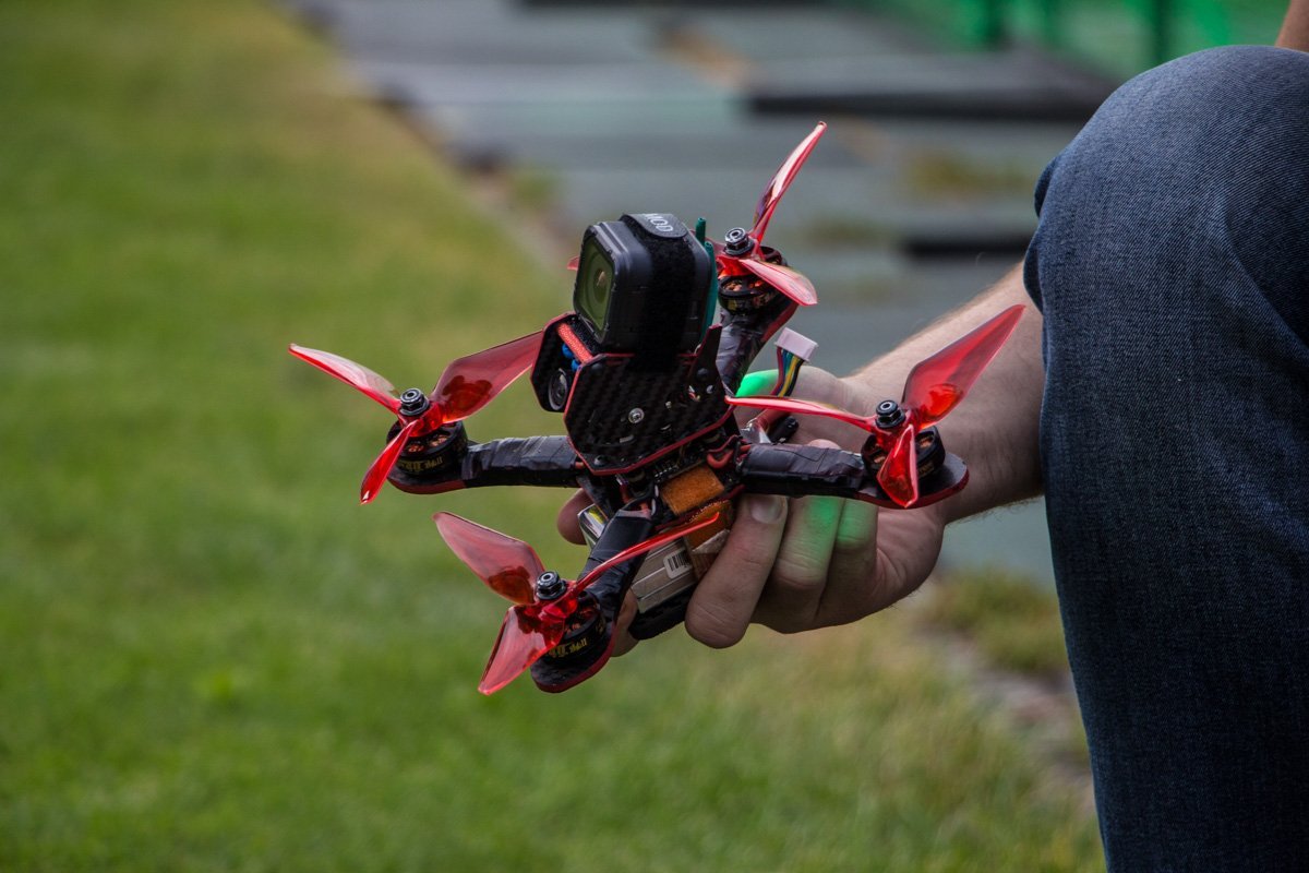 Недетское хобби: в Днепре стартовал Кубок Мира по дрон-рейсингу 15