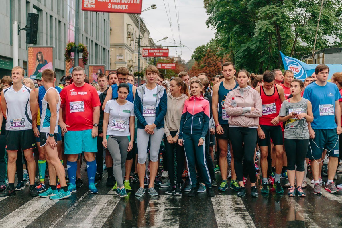 Спорт под дождем: как Днепр бежал Dnipro ATB Marathon 12