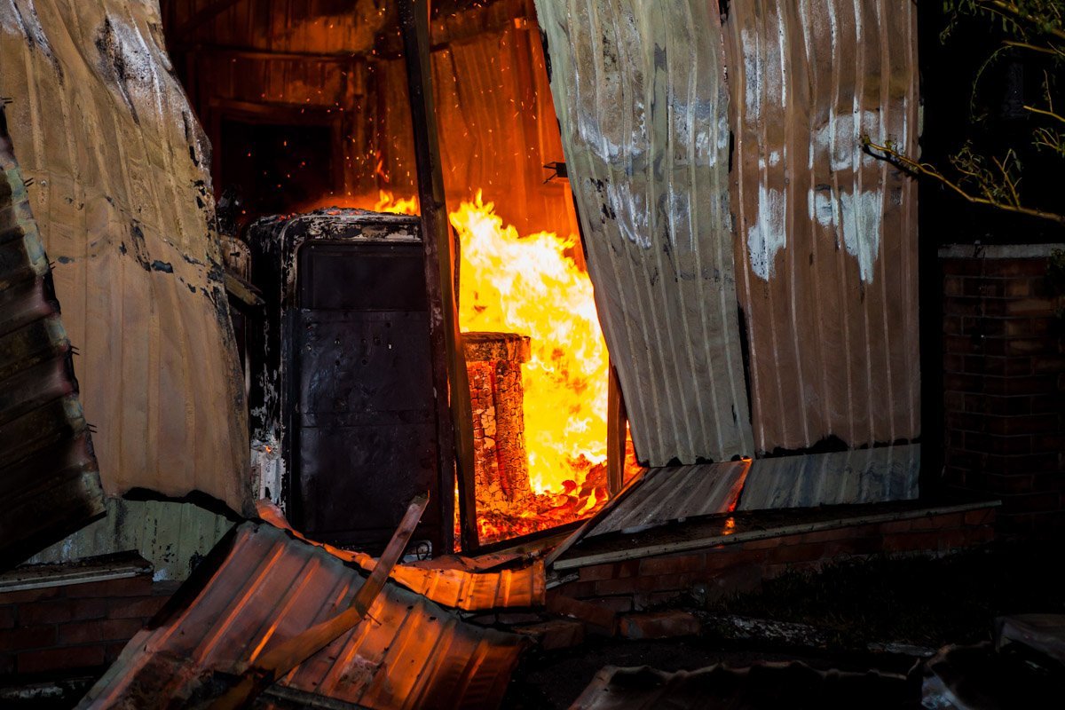 В Подгородном сгорело кафе "Корчма" 7