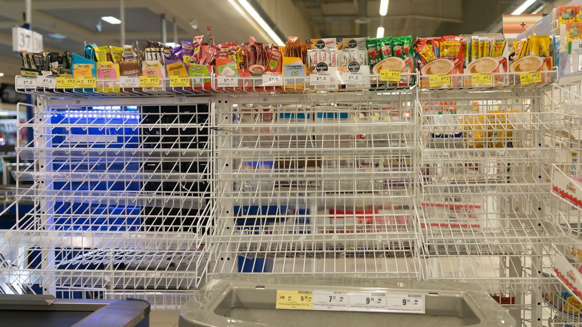 Стало известно, когда в Днепре закроют "Караван" 1