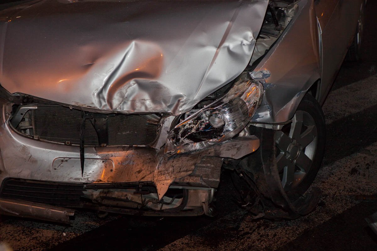 ДТП в центре Днепра: столкнулись Chevrolet и Audi 1