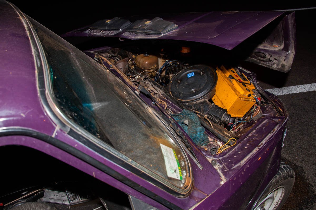 На Набережной Победы столкнулись ВАЗ и Nissan: есть пострадавший 3