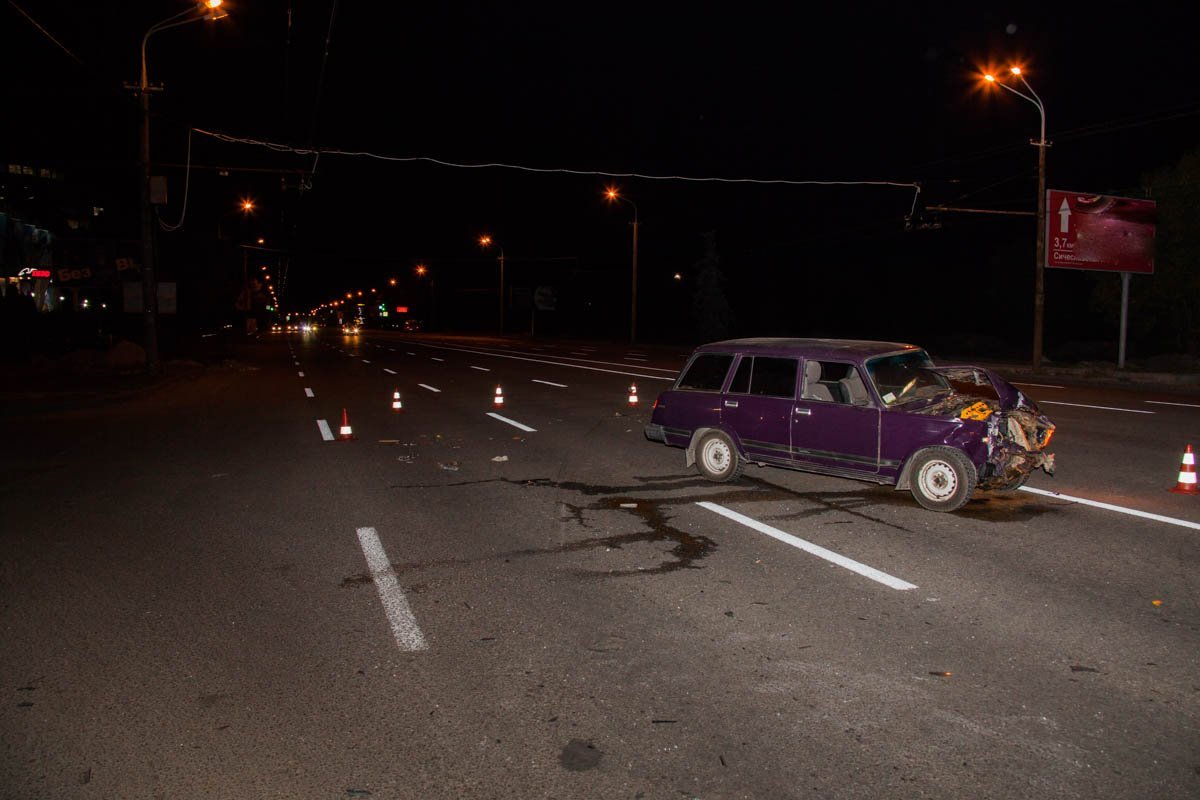 На Набережной Победы столкнулись ВАЗ и Nissan: есть пострадавший 4