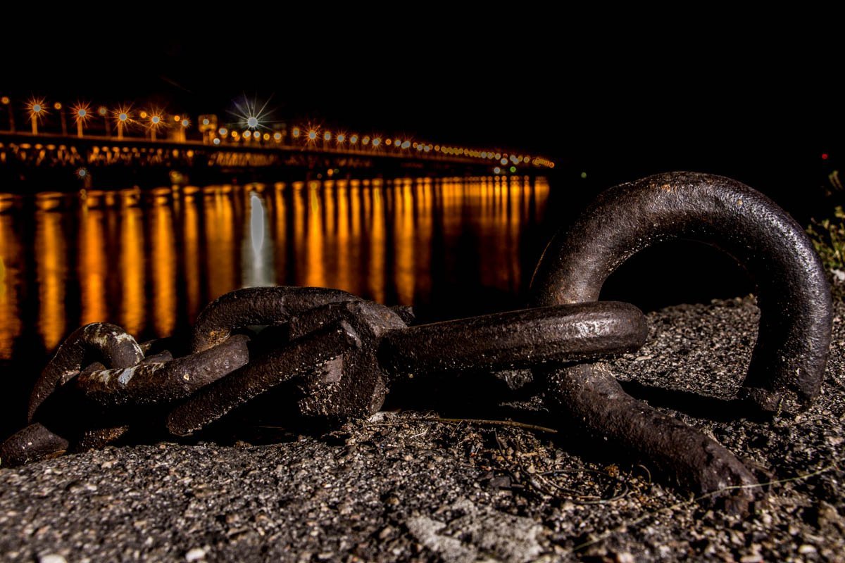 Мистика и тысячи огней: как выглядят мосты Днепра ночью 9