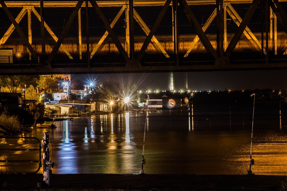 Мистика и тысячи огней: как выглядят мосты Днепра ночью 11