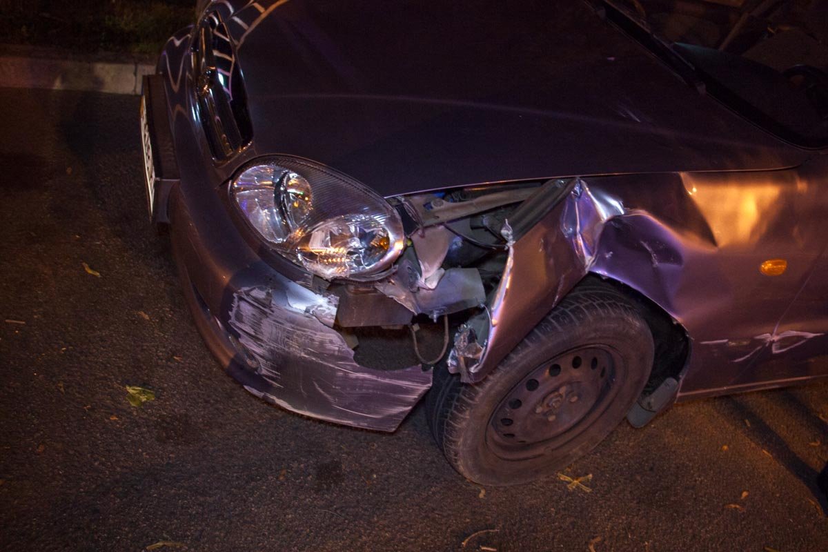 Тройной улов: в Днепре патрульные остановили пьяного участника ДТП без документов 1