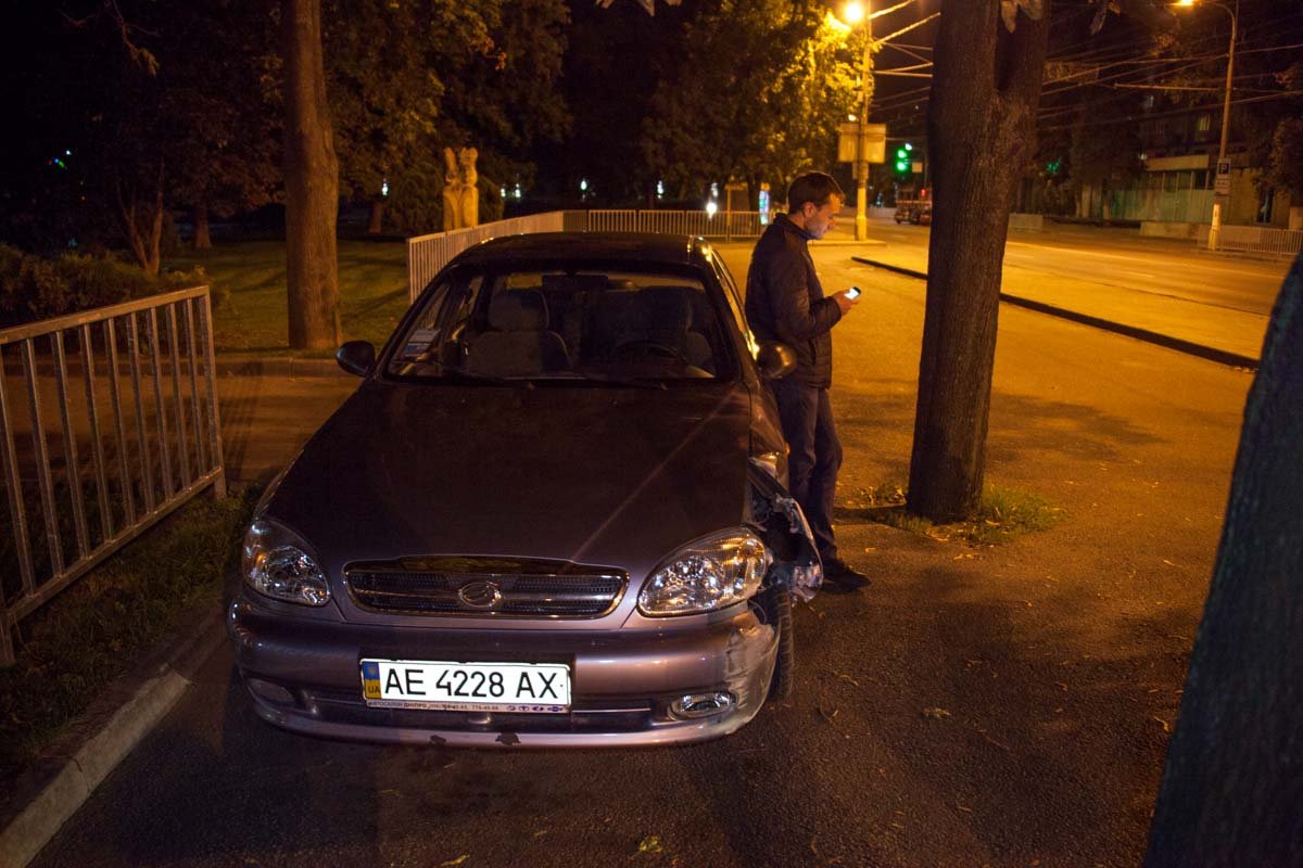 Тройной улов: в Днепре патрульные остановили пьяного участника ДТП без документов 2
