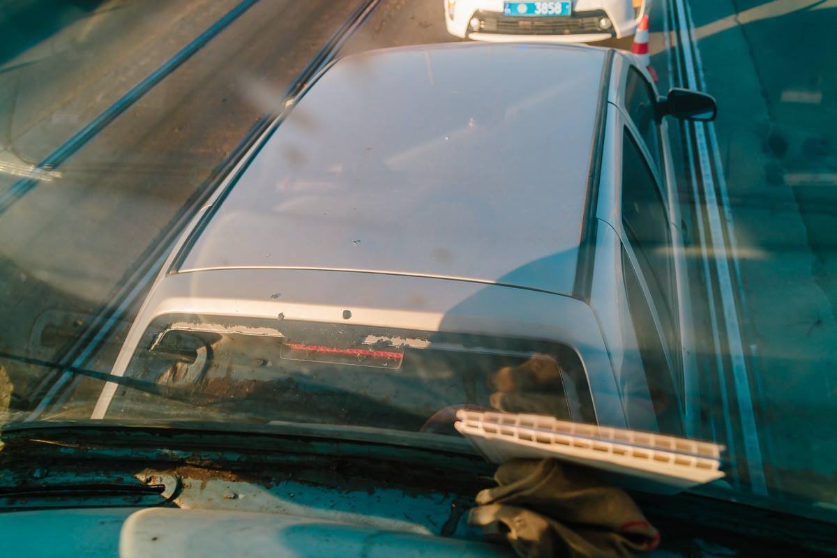 На Амурском мосту образовалась большая пробка из-за ДТП с трамваем 3