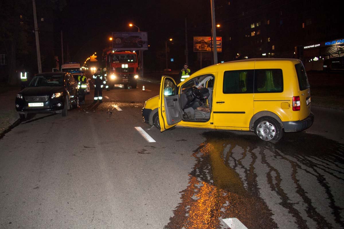 На Рабочей Volkswagen врезался в Toyota: есть пострадавшие 5