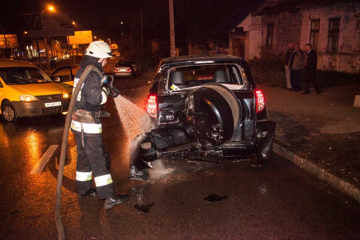 На Рабочей Volkswagen врезался в Toyota: есть пострадавшие 8