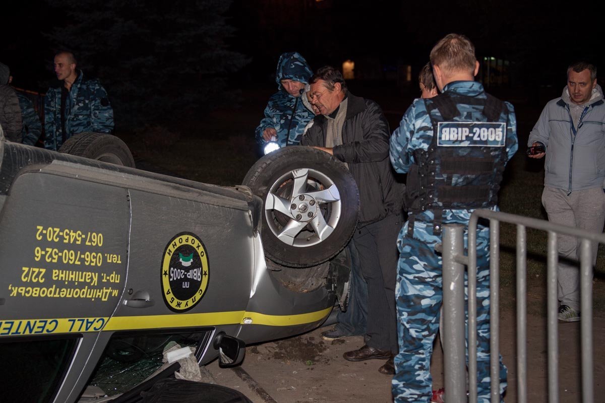 На Александра Поля перевернулся джип охранной службы 2