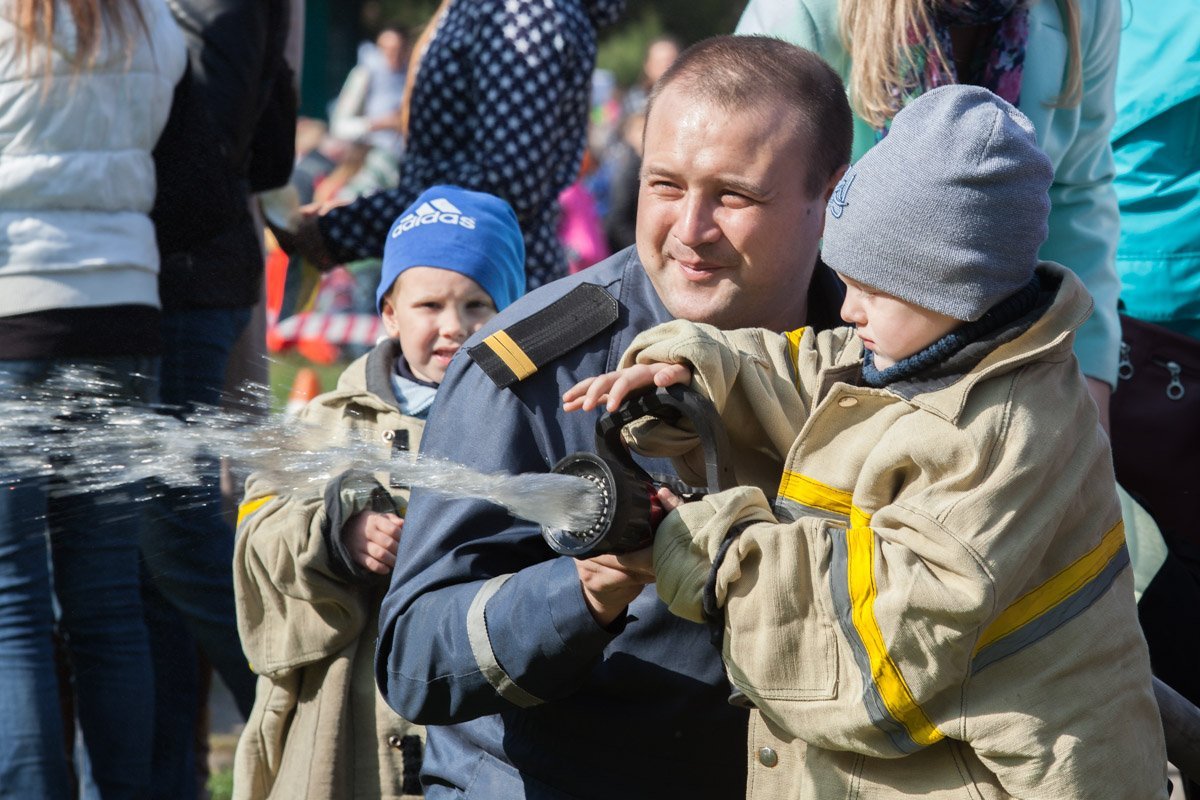 Как стать патрульным на один день: в Днепре проходит "Город профессий" 17