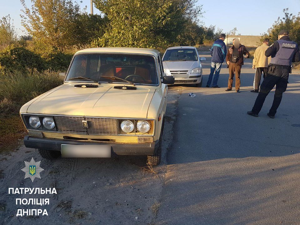 В Днепре патрульные задержали водителя с наркотиками в салоне авто 2