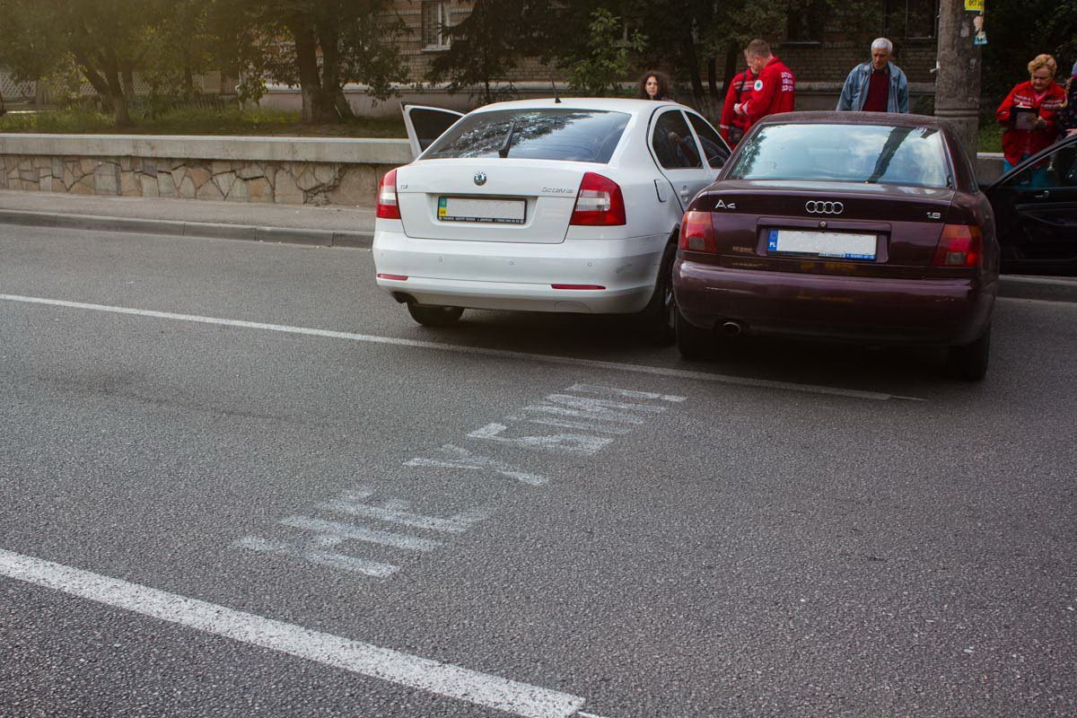 ДТП на Хмельницкого: пострадали 3-летняя девочка и женщина 5