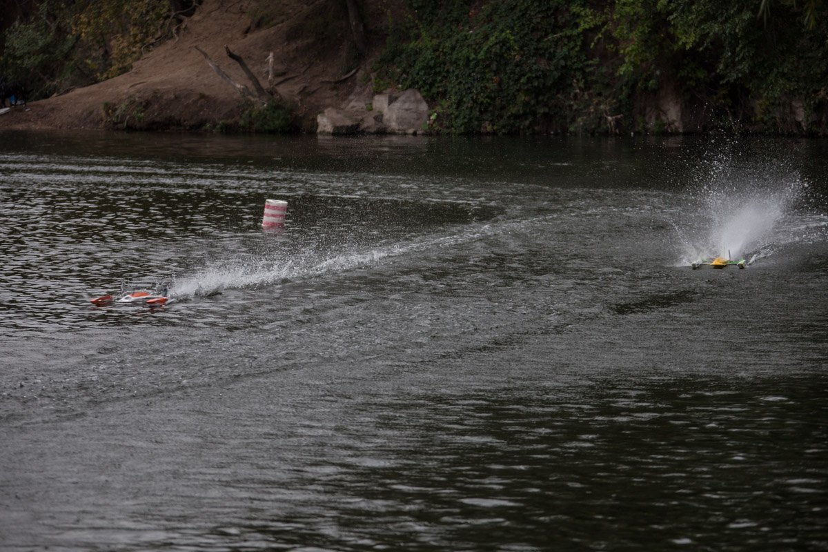 В Днепре прошли всеукраинские соревнования по быстроходным судомоделям: как это было 2