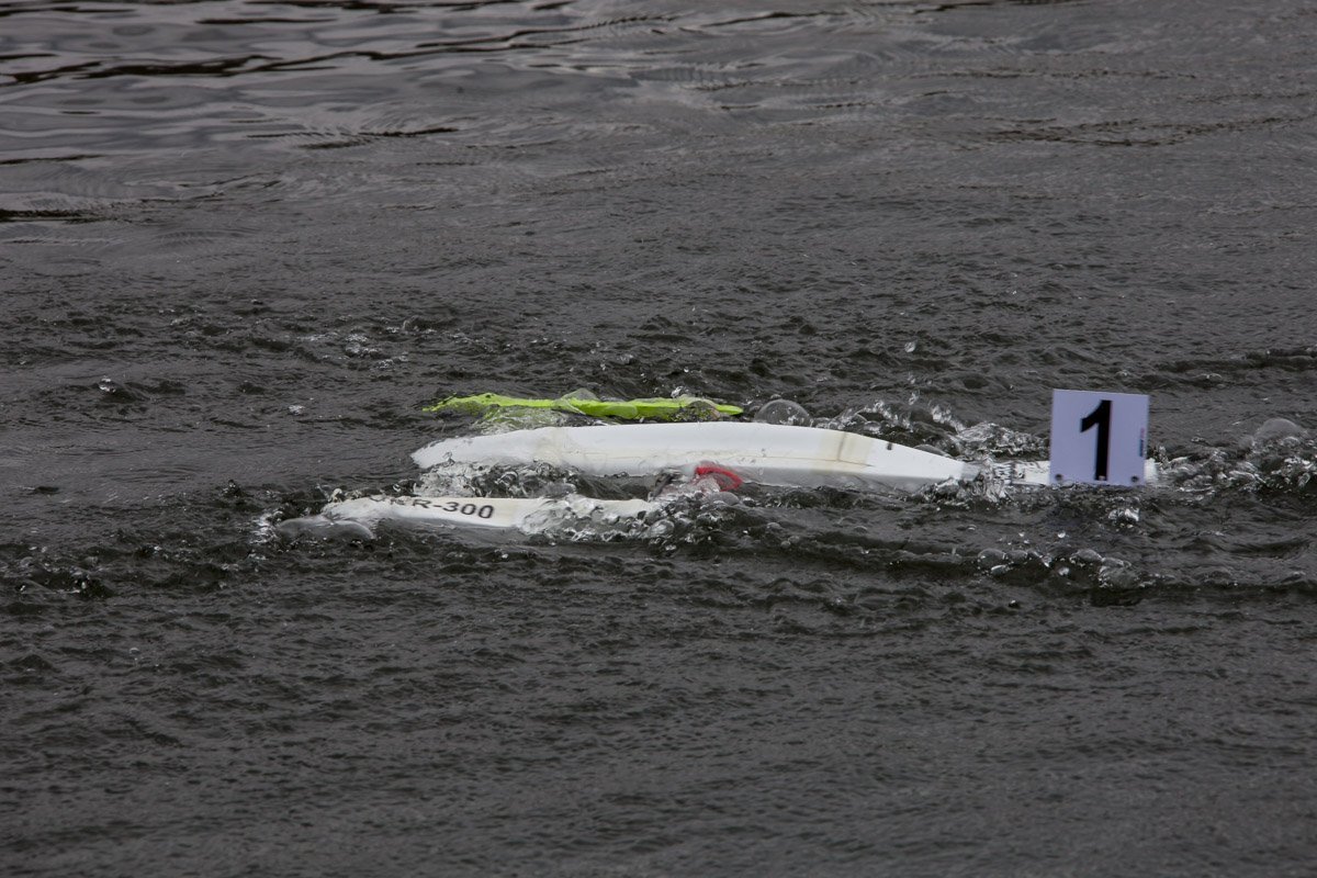 В Днепре прошли всеукраинские соревнования по быстроходным судомоделям: как это было 3