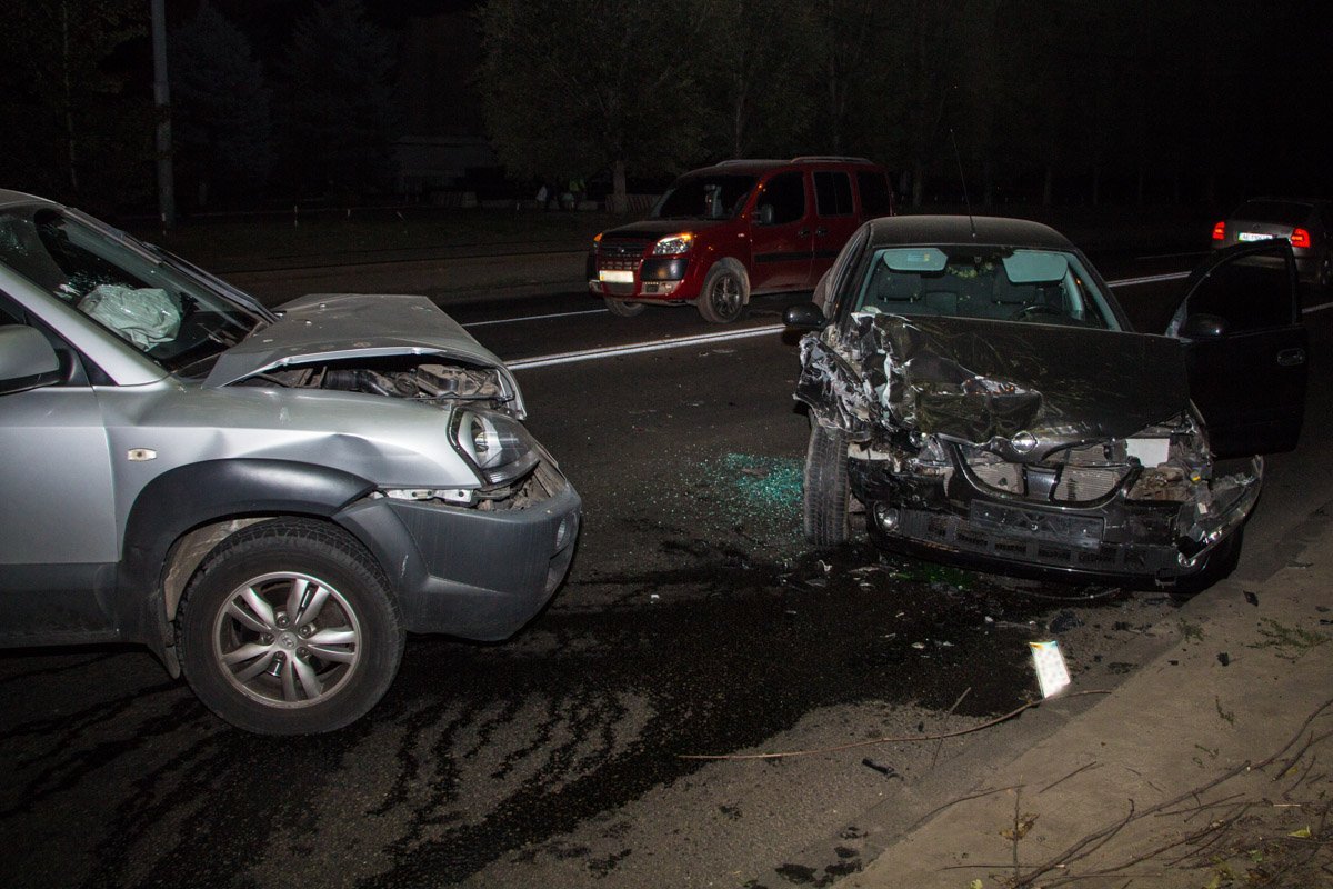 ДТП на Макарова: пострадала беременная женщина с ребенком 1