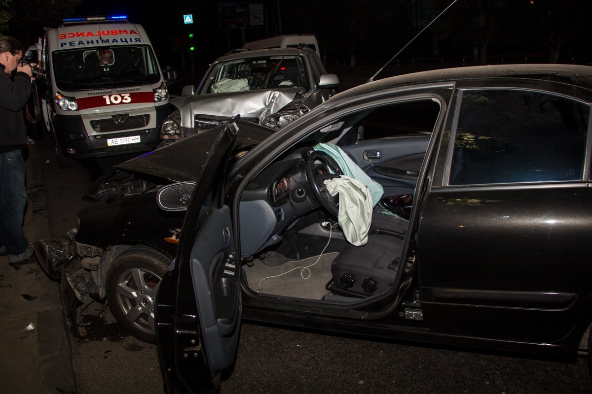 ДТП на Макарова: пострадала беременная женщина с ребенком 2