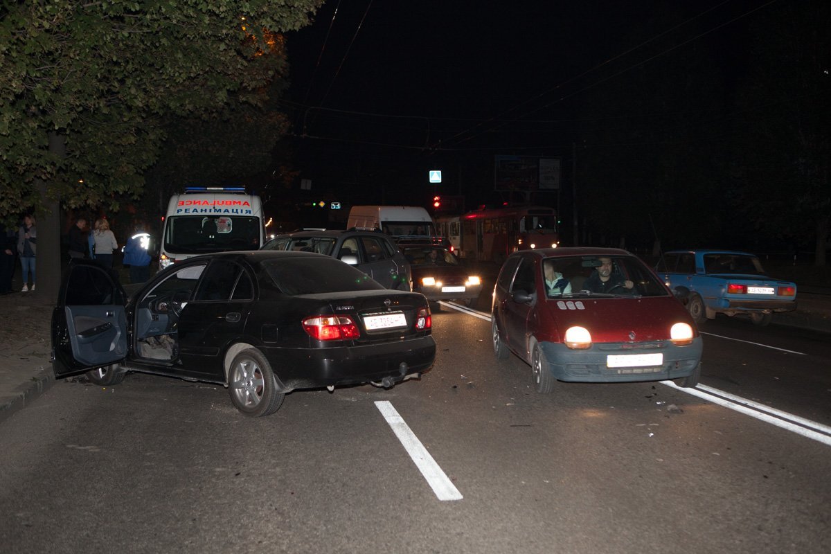 ДТП на Макарова: пострадала беременная женщина с ребенком 7